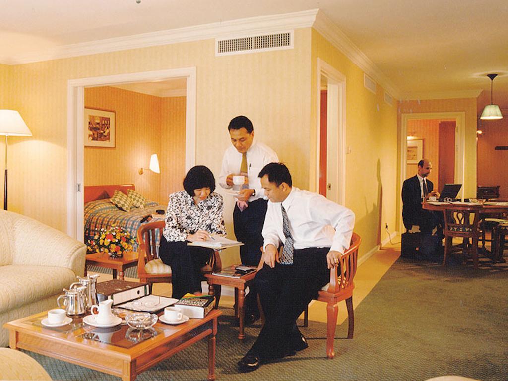 קוצ'ינג Merdeka Palace Hotel & Suites מראה חיצוני תמונה